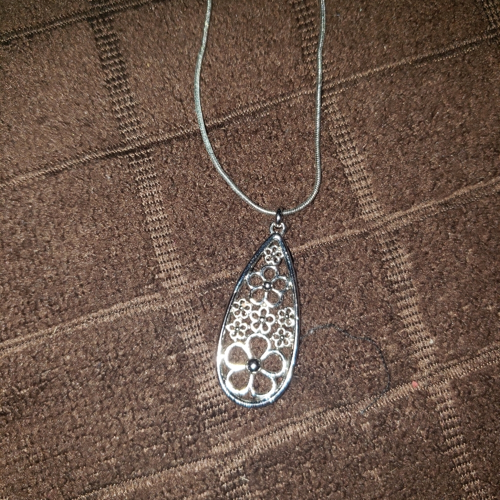 Lia Sophia necklace